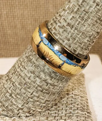 **New Arrival** Size 7½ Infinity Style "YELLOW FIELD & BLUE SKY" Enamel RING on a ROSE GOLD Tone Setting & Band (4.9g)