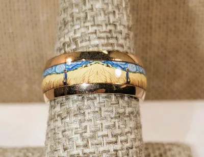 **New Arrival** Size 7½ Infinity Style "YELLOW FIELD & BLUE SKY" Enamel RING on a ROSE GOLD Tone Setting & Band (4.9g)
