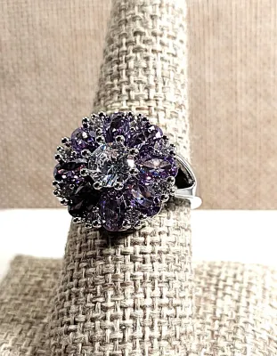 Size 8¼ Beautiful Glittery OVAL LAVENDER STONES BOUQUET RING with Clear Accent Stones Points and 8-Prong Clear Center Main Stone &...