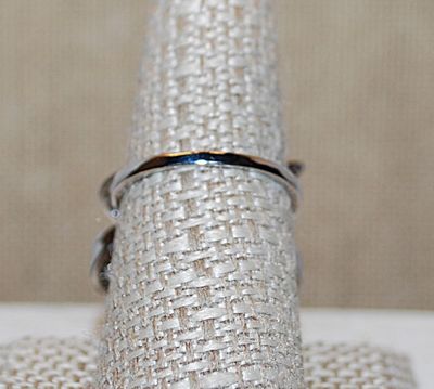 Size 8¼ Large "BOWTIE" Party Style RING with Beautiful Clear Round Stones Surround and Both Horizontal & Vertical Baguettes...