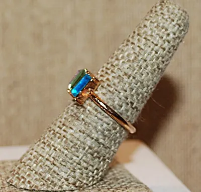 Size 7¼ Triple BAGUETTES RING with Green, Blue & Purple Stones on a Gold Tone Band (2.4g)