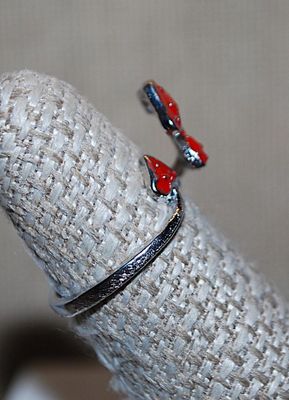 Size 5½ RED DOTTED MUSHROOM RING with Silver Tone Band (1.7.g)