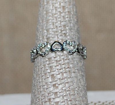 Size 7½ "LOTS OF HEARTS" RING with Clear Heart Main Stone & Bejeweled Hearts on the Silver Tone Band (2.7g)