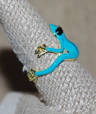Size 8½ Fun BLUE FROG RING with Big Black Eyes and Gold Colored Feet on a Gold Tone Setting (5.3g)
