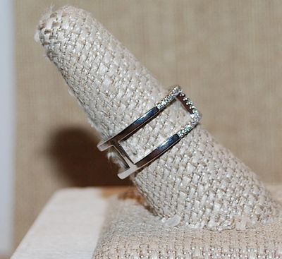 Size 9 Barrel Style LADDER RING with Vertical & Horizontal Lines of Tiny Clear Stones on a Silver Tone Setting (4.1g)