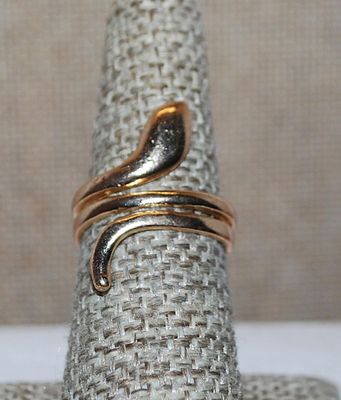 Size 7 Gold Tone No-Stones SNAKE RING (3.2g)
