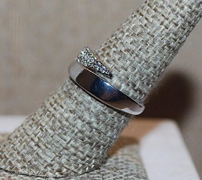 Size 7½ Beautiful Bejeweled Silver Tone Overlapping Band RING (3.0g)