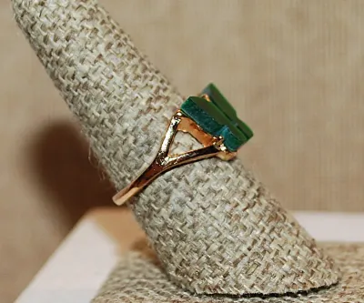 Size 7¾ GREEN ENAMEL Cut BUTTERFLY RING on a Gold Tone Band (3.4g)