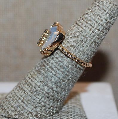 Size 5½ Split Baby Blue HEART Stone RING with Vertical & Surround Clear Stones Accents on a Gold Tone Swirled OPEN-END Band (3.9g)