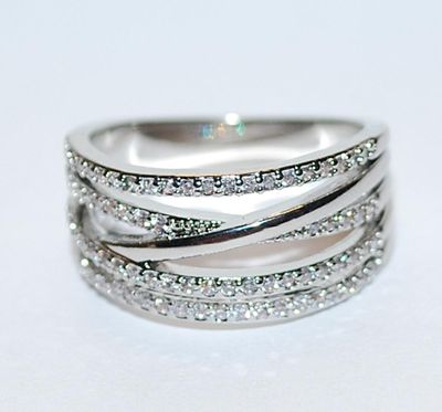 Size 7½ Criss-Cross 5 Lines RING with 4 Jeweled Lines and 1 Slant Line on Silver Tone Setting and Band (4.2g)