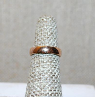 Size 4½ Small Size No Stone Rose Gold Band (2.5g)