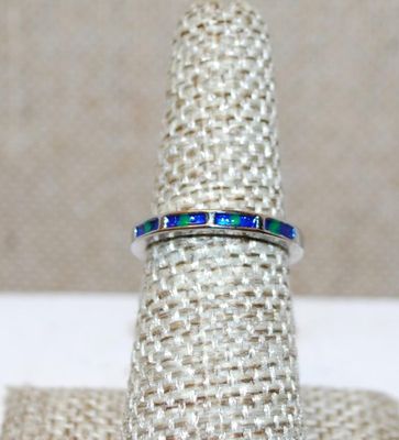 Size 6½ Marked .925 Thin 4 Panel Blue & Green Sections Ring on a Silver Band (2.1g)