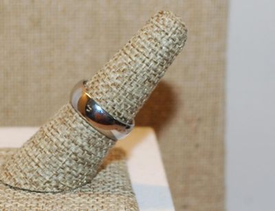 Size 7 All Silver Tone No-Stones Solid Ring (3.6g)