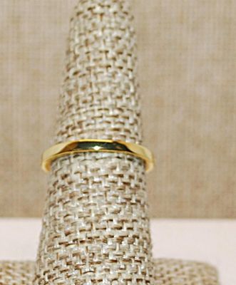 Size 8 Delicate Half Infinity Ring with Single Row of Tiny Stones on a Gold Tone Band (1.8g)