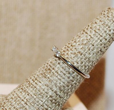 Size 6 Marked .925 Delicate Clear Rectangle Stone Ring with 2 Side Accent Stones on a Silver Band (1.2g)