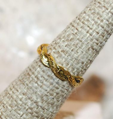 Size 6¼ TOE RING with "Twisted Rows" on a Gold Tone OPEN BAND (1.5g)