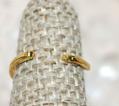 Size 3 TOE RING with "Letter S Shape" on a Gold Tone OPEN BAND (0.8g)