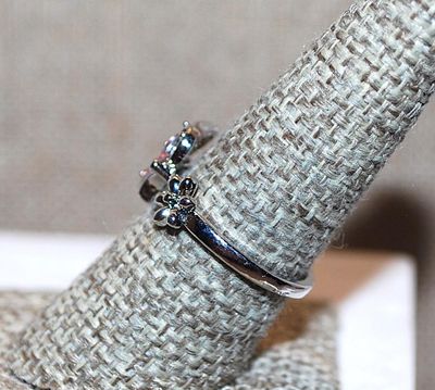 Size 9 BUTTERFLY Triple Marquise Cut LAVENDER Stones RING with Flower on a Silver Tone OPEN_ENDED Setting (2.5g)