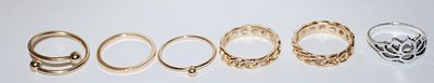 Size 6½-7 Collection of 6 RINGS -5 Gold Tone, Stripes, Tiny Ball, Chain Link & Overlap; 1 Silver Tone Crown (7.6g)