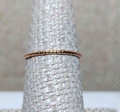 Size 8 Delicate Very Thin Gold Tone Infinity-Style RING with Slanted Grooves