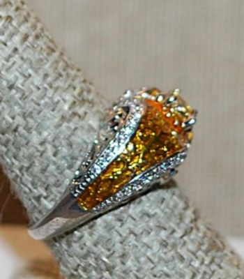 Size 7½ Marked .925 "Puffy" AMBER Party Ring with a Single Main Clear Round Stone on a Silver Band (6.1g)