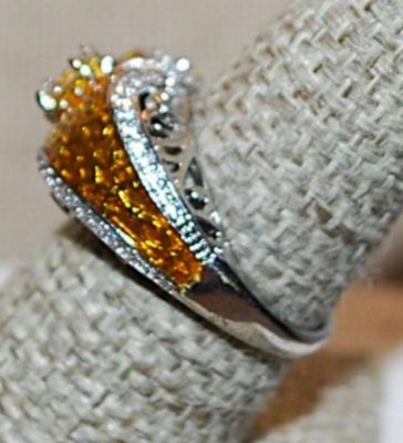 Size 7½ Marked .925 "Puffy" AMBER Party Ring with a Single Main Clear Round Stone on a Silver Band (6.1g)