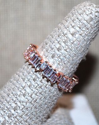 Size 8 Infinity Rose Gold RING with Vertical Clear Rectangle "Panels" on a Multi-Pronged Rose Gold Setting & Band (4.3g)