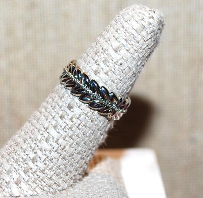 Size 7 Marked .925 Infinity Style SILVER RING with PALM FROND Design on a SILVER Band (4.3g)