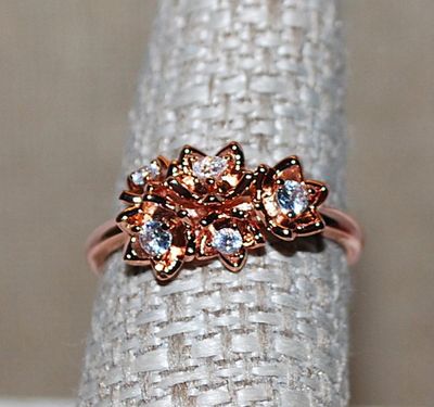 Size 8 Marked .925 - ROSE GOLD Setting RING with 5 Clear Stones in a Cluster Branch on a Rose Gold Band (2.8g)
