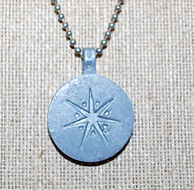 "SUNDISK" PENDANT NECKLACE with REVERSIBLE Star on Simple Silver Tone Necklace Chain 16" L
