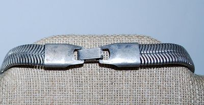 Vintage Silver Colored Flexible SNAKE NECKLACE with Snap-Clip Clasp 28" L