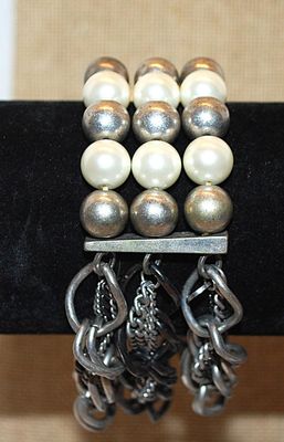 ***NEW SALE PRICE*** Multiple Strands Heavy Elastic "PEARLS & CHAINS BRACELET (-2½"+ Opening) with Gray & White Faux...