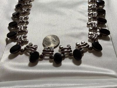 FANTASTIC CONDITION VINTAGE TAXCO .950 SILVER ONYX NECKLACE 17" LONG WEIGHING 116.1 GRAMS TW IN VG PREOWNED CONDITION.