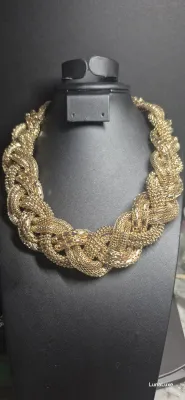 Sale Photo Thumbnail #229: J. CREW Heavy chunky gold tone twisted ~ marked
J. CREW Heavy chunky gold tone twisted ~ marked
size; 10".....1.5" wide
Xcel. condition, no tarnish or oxidation