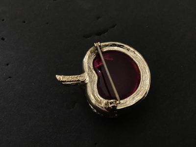 Lucite Jelly Belly Sarah Coventry Brooch