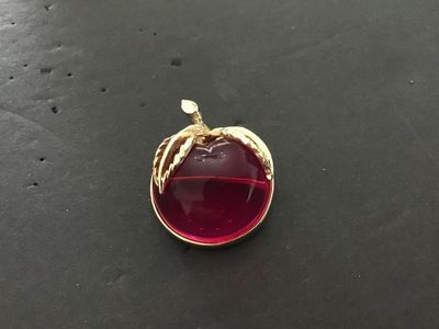 Lucite Jelly Belly Sarah Coventry Brooch