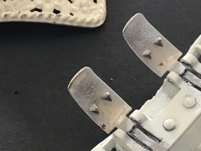 Metal Tiptoe Vintage White Shoe clips