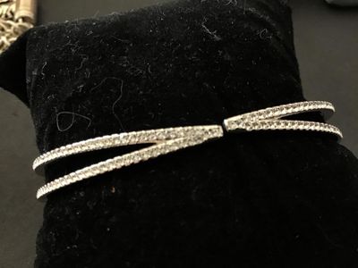 Dainty Rhinestone Fashion Bracelet