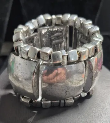 Sale Photo Thumbnail #213: MCM 2" silver tone large squares and beads ~ stretch bracelet
> Size: 3"d / 2"h .........71gr
> matt shien, no major scratches, vintage scuffs