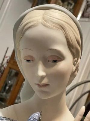 Sale Photo Thumbnail #313: Vintage Cybis Porcelain "Madonna with Bird" 1956/57 on a Base - 11" Tall in VG Preowned Condition. $20 Domestic Inhouse Shipping.