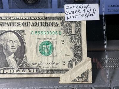 Sale Photo Thumbnail #379: Series of 1985 Federal Reserve Banknote "Corner Gutter Fold Error" in Circulated Condition as Pictured. $5 DOMESTIC SHIPPING.