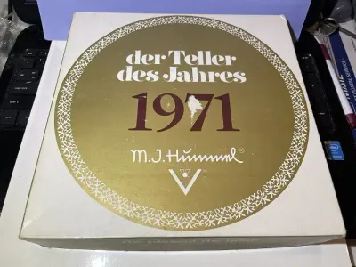 Sale Photo Thumbnail #494: Scarce 1971 Hummel Annual Plate #264 Heavenly Angel in Original Box as Pictured. $15 DOMESTIC SHIPPING.
