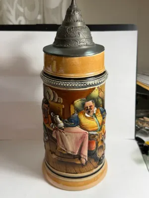 Sale Photo Thumbnail #533: Vintage 20th Century German Lusterware 1-Liter Lidded Beer Stein in VG Preowned Condition. $15 DOMESTIC SHIPPING.