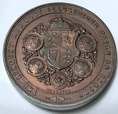 Sale Photo Thumbnail #572: VINTAGE 1897 QUEEN VICTORIA'S 60 YEAR REIGN UNCIRCULATED BRONZE MEDAL AS PICTURED. $5 DOMESTIC SHIPPING.