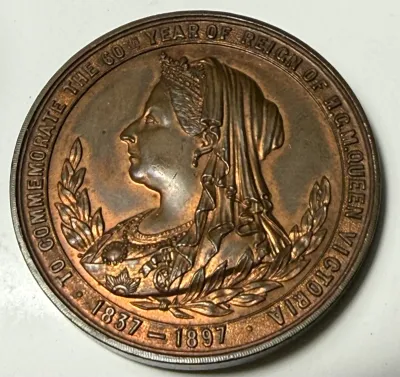 Sale Photo Thumbnail #571: VINTAGE 1897 QUEEN VICTORIA'S 60 YEAR REIGN UNCIRCULATED BRONZE MEDAL AS PICTURED. $5 DOMESTIC SHIPPING.