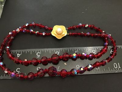 Red Glass Choker Necklace Beatiful Clasp Vintage