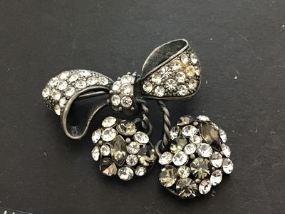 Rhinestone Hearts Bow Pin