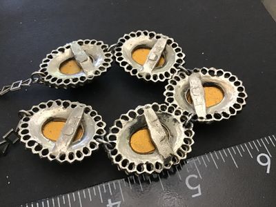 Beautiful Vintage Necklace Glass Etched Stones