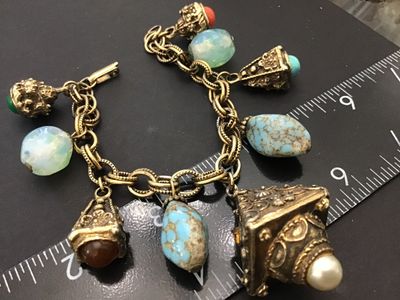 Gorgeous Vintage Great Condition Stone Glass Exceptional Statement Bracelet