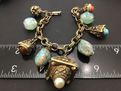 Gorgeous Vintage Great Condition Stone Glass Exceptional Statement Bracelet